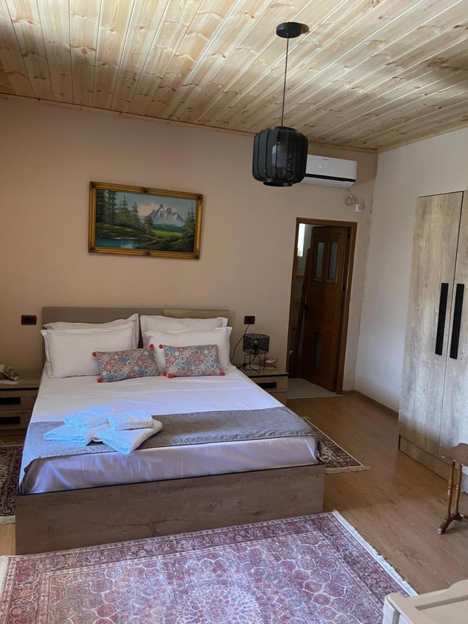 Alva Room'S Gjirokastër 외부 사진